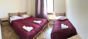 Фотографии Гостевой дом Veranda Guesthouse г. Степанцминда (Грузия) №3 Фото Гостевой дом Veranda Guesthouse г. Степанцминда 3