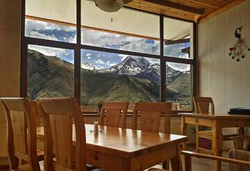 Фотографии Отель Alpenhaus Kazbegi Hotel & Restaurant г. Степанцминда (Грузия) №1 Фото Отель Alpenhaus Kazbegi Hotel & Restaurant г. Степанцминда 1
