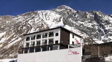 Фотографии Отель Alpine Lounge Kazbegi г. Степанцминда (Грузия) №1 Фото Отель Alpine Lounge Kazbegi г. Степанцминда 1
