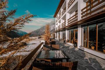 Фотографии Отель Alpine Lounge Kazbegi г. Степанцминда (Грузия) №2 Фото Отель Alpine Lounge Kazbegi г. Степанцминда 2