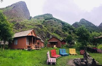 Фотографии Хостелы Hostel-Camp Gveleti г. Степанцминда (Грузия) №1 Фото Хостелы Hostel-Camp Gveleti г. Степанцминда 1
