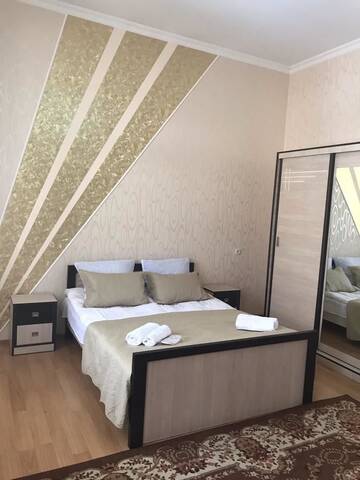 Фото номера Двухместный номер с 1 кроватью Отель Max Hotel Gogi Alibegashvili г. Степанцминда 4