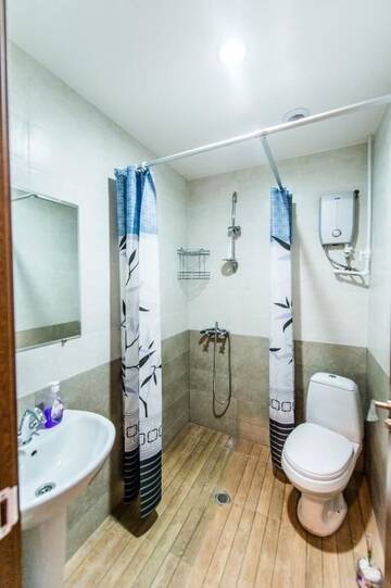 Фото номера Четырехместный номер Гостевой дом Guest House 15 г. Степанцминда 11