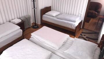 Фото номера Четырехместный номер Проживание в семье Qetino Marsagishvlili Guest House г. Степанцминда 8