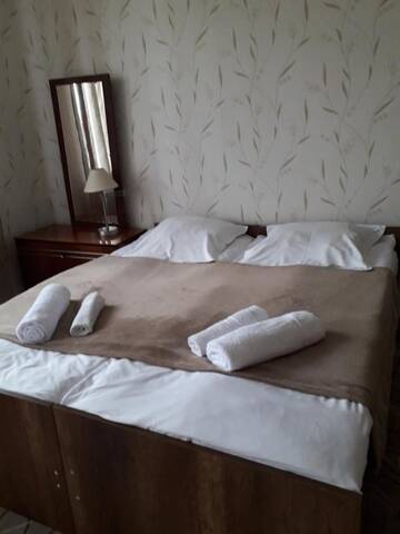 Фото номера Трехместный номер «Комфорт» с душем Гостевой дом Kazbegi Guest House г. Степанцминда 4