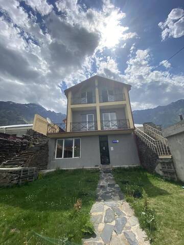 Фото Отель Uptown Boutique Kazbegi г. Степанцминда 1