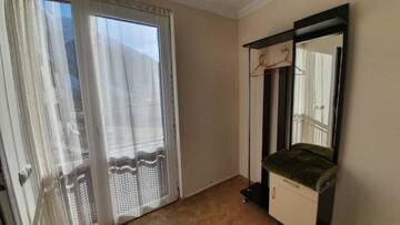 Фото номера Трехместный номер с собственной ванной комнатой Гостевой дом Guest House Sandro г. Степанцминда 6