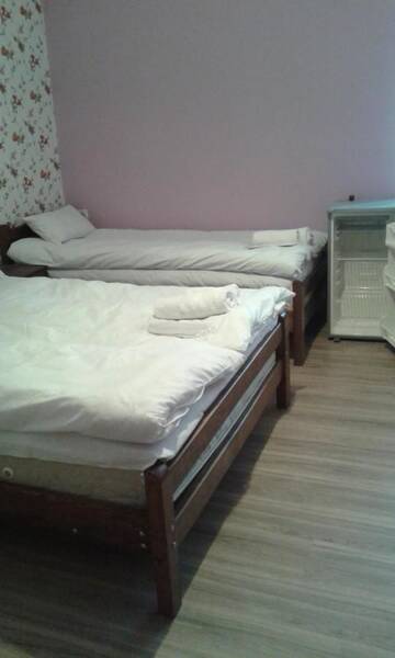 Фото номера Четырехместный номер &quot;Комфорт&quot; Гостевой дом Guest House Tadi г. Степанцминда 8