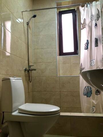 Фото номера Трехместный номер, вид на сад Гостевой дом Kushashvili 7 Sisters г. Степанцминда 4