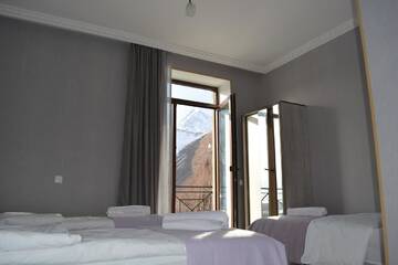 Фото Мини-отель Hotel Elegant г. Степанцминда 5