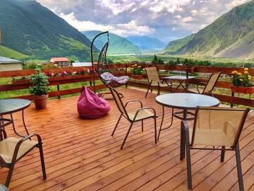 Фото Отель Sunshine Kazbegi г. Степанцминда 4