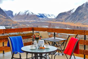 Фото Отель Sunshine Kazbegi г. Степанцминда 5