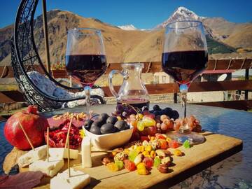 Фото Отель Sunshine Kazbegi г. Степанцминда 3