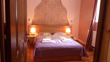 Фото номера Двухместный номер с 1 кроватью Гостевой дом Guest House Elguja Qushashvili г. Степанцминда 8
