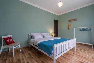 Фото номера Двухместный номер с 1 кроватью и балконом Гостевой дом OISHE Terrace г. Степанцминда 7