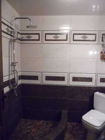 Фото номера Стандартный трехместный номер Гостевой дом Guest House Tamta г. Степанцминда 8