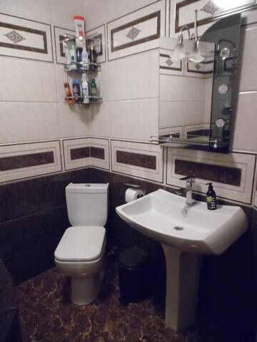 Фото номера Стандартный трехместный номер Гостевой дом Guest House Tamta г. Степанцминда 9