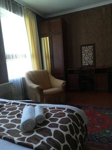 Фото номера Трехместный номер Гостевой дом Nikoloz Guesthouse г. Степанцминда 6
