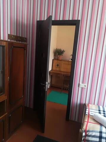 Фото номера Двухместный номер с 2 отдельными кроватями Гостевой дом Nikoloz Guesthouse г. Степанцминда 4
