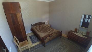 Фото номера Двухместный номер с 1 кроватью Гостевой дом Lela Rezo Guesthouse г. Степанцминда 4