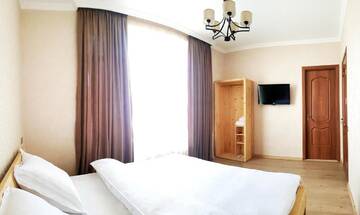 Фото Отель Cozy Hotel in Kazbegi г. Степанцминда 1