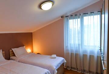 Фото номера Дом для отпуска Дома для отпуска ---Allegria House--- г. Степанцминда 20