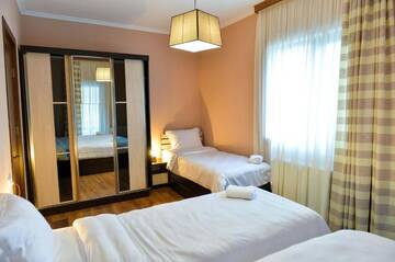 Фото номера Дом для отпуска Дома для отпуска ---Allegria House--- г. Степанцминда 90