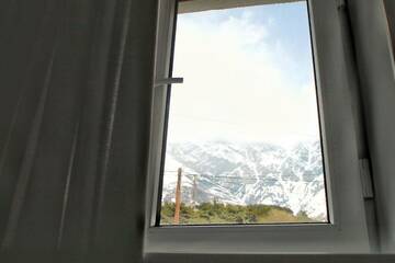 Фото номера Семейный номер Отель Hotel NOA Kazbegi г. Степанцминда 7
