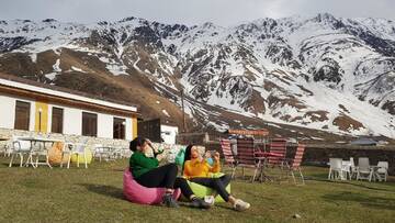 Фото Отель Hotel NOA Kazbegi г. Степанцминда 1