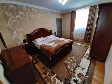 Фото номера Большой двухместный номер с 1 кроватью Гостевой дом Kazbegi Guide г. Степанцминда 5