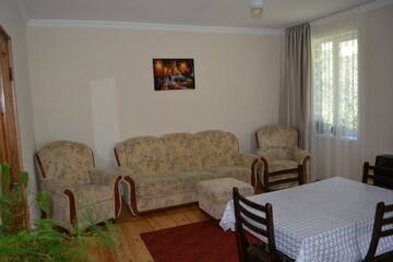 Фото номера Twin Room with Mountain View with Veranda Проживание в семье Ekaterine Guest House г. Степанцминда 11