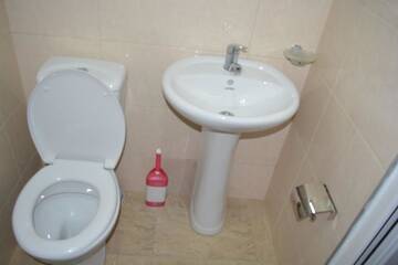 Фото номера Twin Room with Mountain View with Veranda Проживание в семье Ekaterine Guest House г. Степанцминда 16