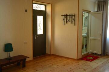 Фото номера Twin Room with Mountain View with Veranda Проживание в семье Ekaterine Guest House г. Степанцминда 19