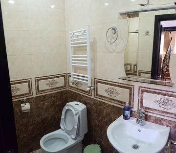 Фото номера Двухместный номер с 1 кроватью и видом на горы Гостевой дом Kazbek view guest house г. Степанцминда 4