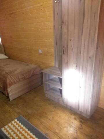 Фото номера Трехместный номер с душем Отели типа «постель и завтрак» kazbegi good sleep г. Степанцминда 8