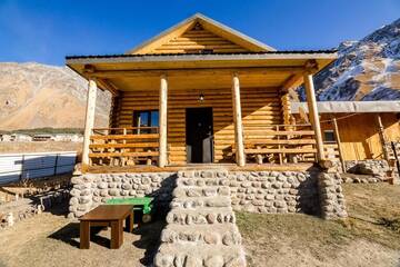 Фото номера Вилла с 2 спальнями Дома для отпуска Old Hut г. Степанцминда 36