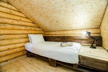 Фото номера Вилла с 2 спальнями Дома для отпуска Old Hut г. Степанцминда 81