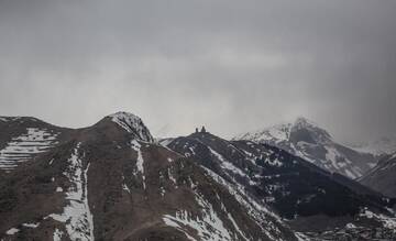 Фото номера Двухместный номер с 1 кроватью и балконом Отель Chemodann Kazbegi г. Степанцминда 19