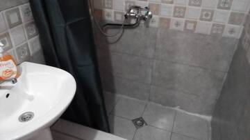 Фото номера Классический четырехместный номер Гостевой дом Guest House Temur Sujashvili г. Степанцминда 8