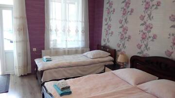 Фото номера Классический четырехместный номер Гостевой дом Guest House Temur Sujashvili г. Степанцминда 12
