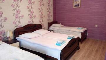 Фото номера Классический четырехместный номер Гостевой дом Guest House Temur Sujashvili г. Степанцминда 16