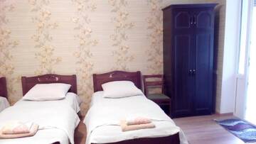 Фото номера Четырехместный номер Гостевой дом Guest House Temur Sujashvili г. Степанцминда 4