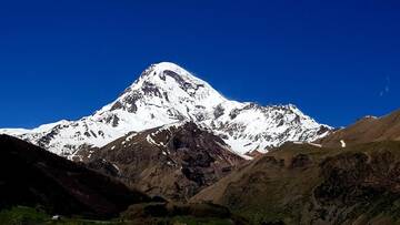 Фото номера Двухместный номер с 2 отдельными кроватями и балконом Отель North Kazbegi г. Степанцминда 11