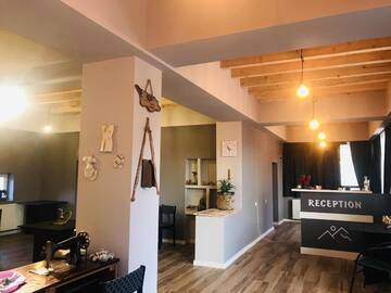 Фото Отели типа «постель и завтрак» Vache Hotel г. Степанцминда 5
