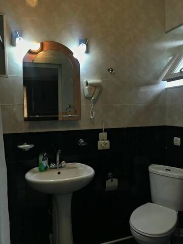 Фото номера Четырехместный номер с собственной ванной комнатой Гостевой дом Piligrim Kazbegi г. Степанцминда 22