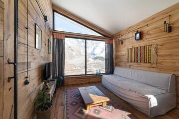 Фото номера Шале Шале Kazbegi cabins г. Степанцминда 24