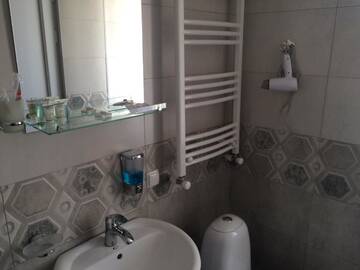 Фото Гостевой дом White Inn г. Степанцминда 5