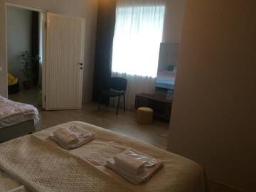 Фото номера Двухместный номер с 1 кроватью и видом на горы Гостевой дом White Inn г. Степанцминда 6