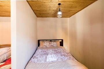 Фото номера Семейный номер с ванной комнатой Гостевой дом Guesthouse Nicolo г. Степанцминда 7