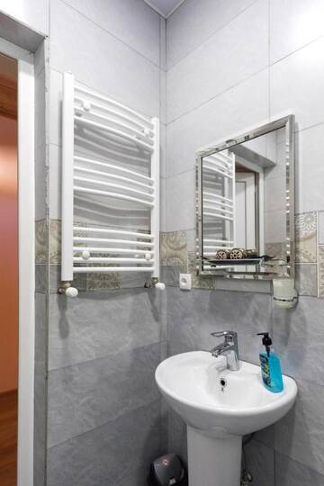 Фото номера Семейный номер с ванной комнатой Гостевой дом Guesthouse Nicolo г. Степанцминда 10